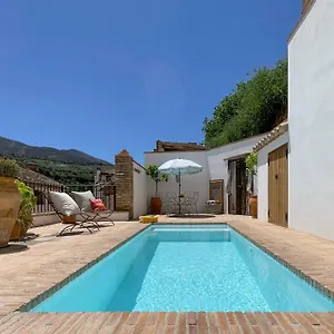 Vakantiehuis Stunning Spanish White Village Private Pool Stunning Views, Saleres